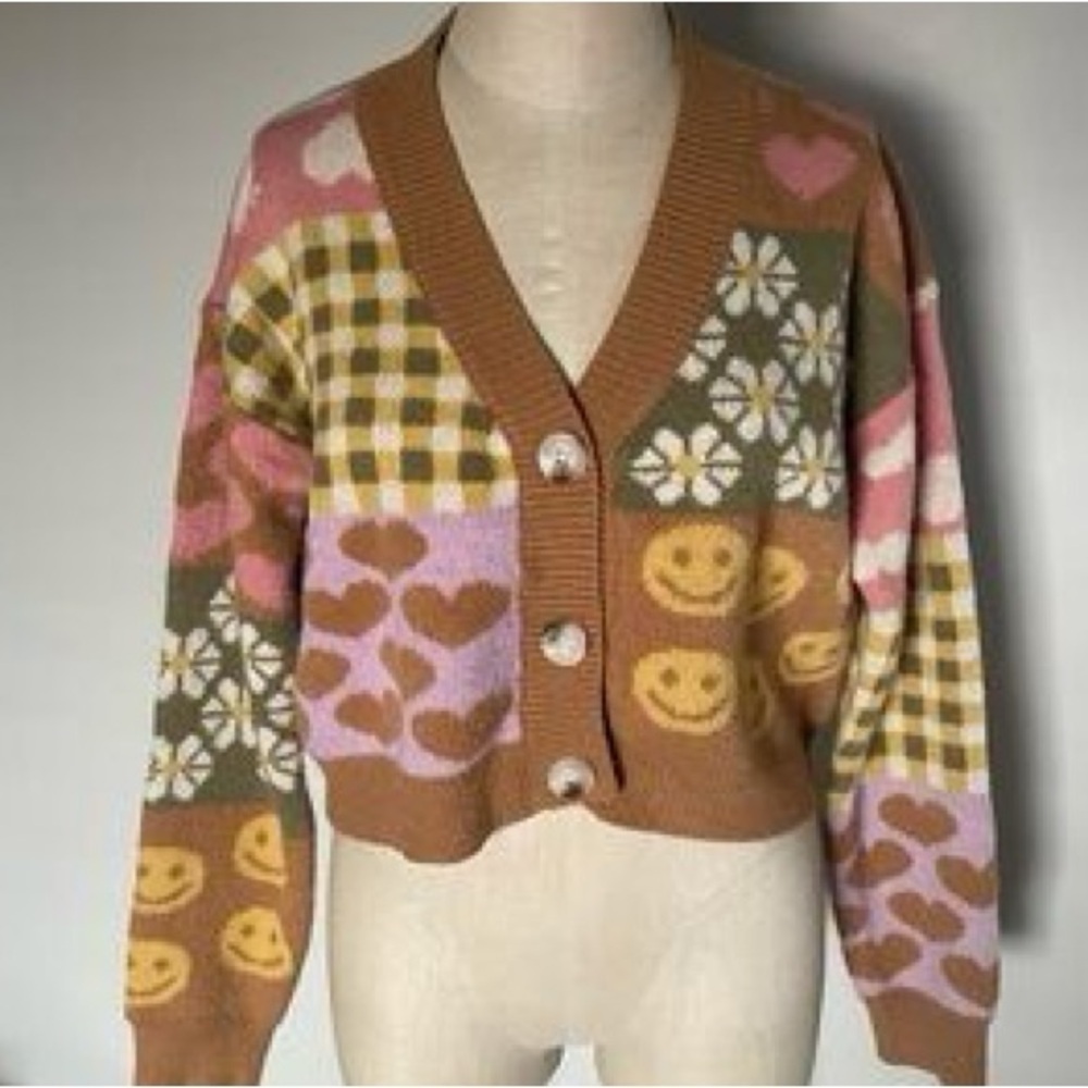 Debut, Retro Throw-back Cardigan Sweater, Adorable Flower-Child Vibe, Size XS - Picture 3 of 9